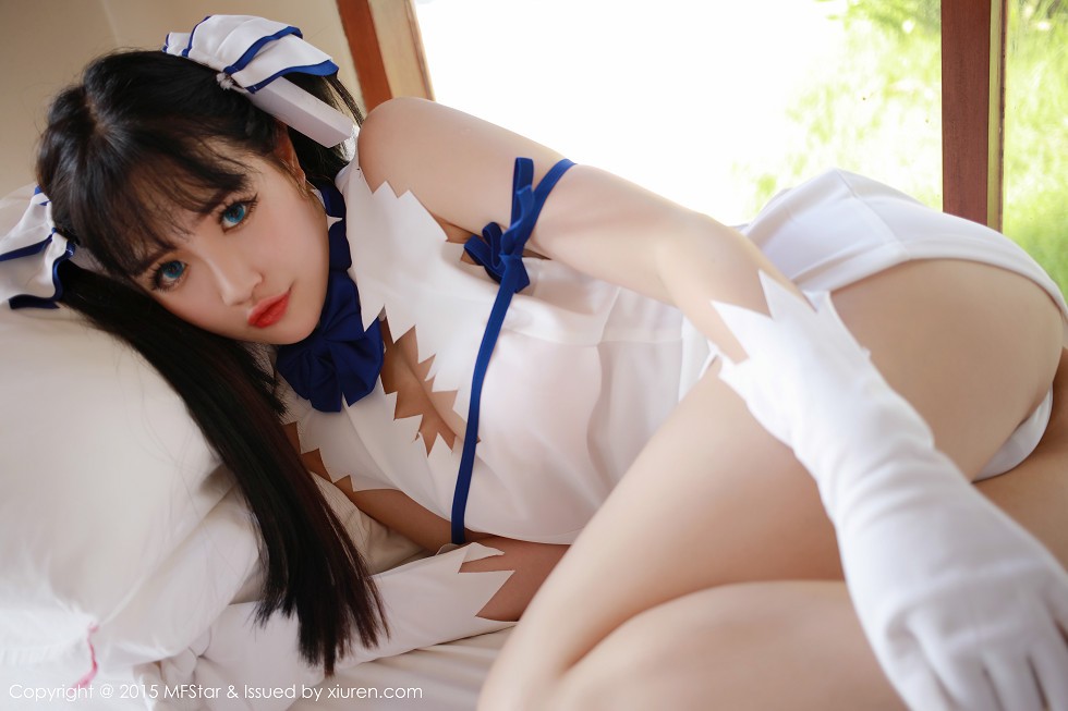 [MFStar模范学院]Vol.036_萌妹徐cake白色开档短裙迷人豪乳性感翘臀写真50P