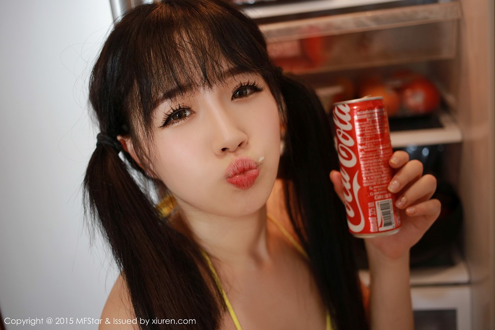 [MFStar模范学院]Vol.036_萌妹徐cake白色开档短裙迷人豪乳性感翘臀写真50P