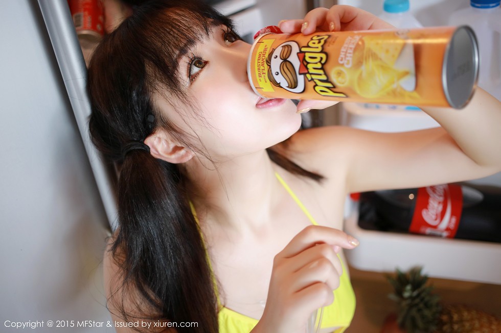 [MFStar模范学院]Vol.036_萌妹徐cake白色开档短裙迷人豪乳性感翘臀写真50P