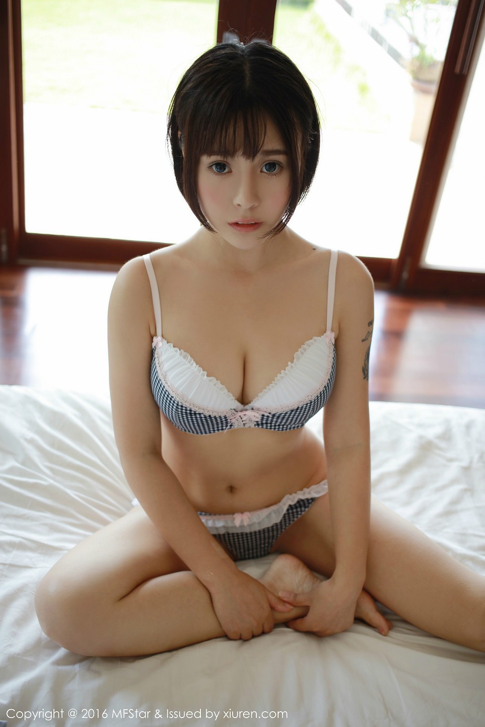 [MFStar模范学院]Vol.040_Evelyn艾莉苏梅旅拍白色死库水真空凸点湿身诱惑51P