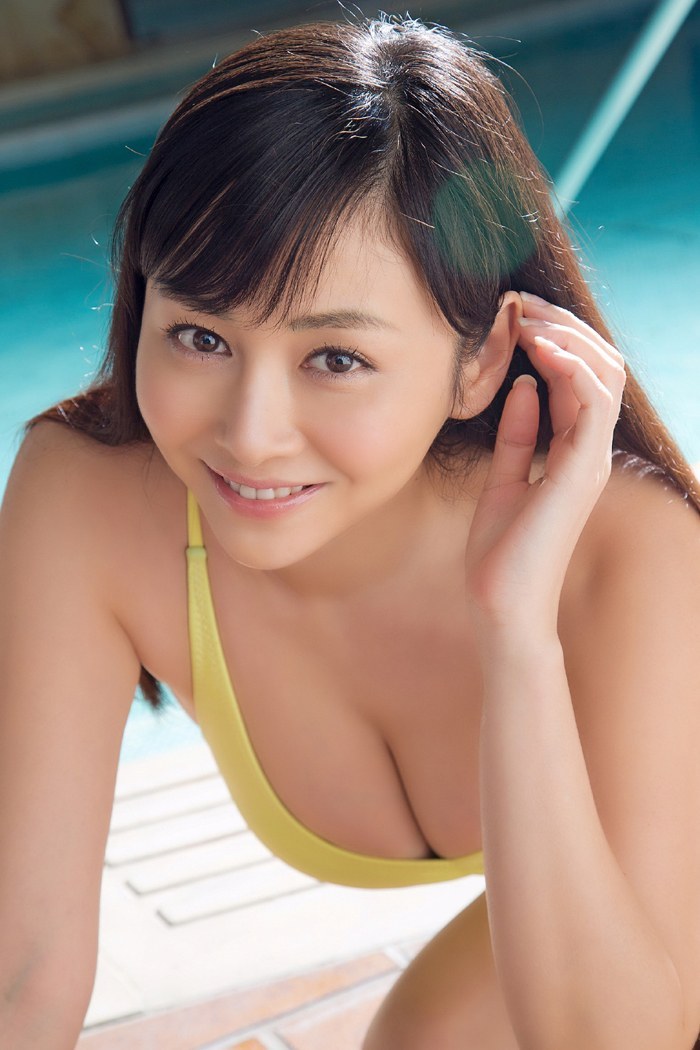 美娇娘杉原杏璃巨乳傲人尽显熟妇风采(图31)