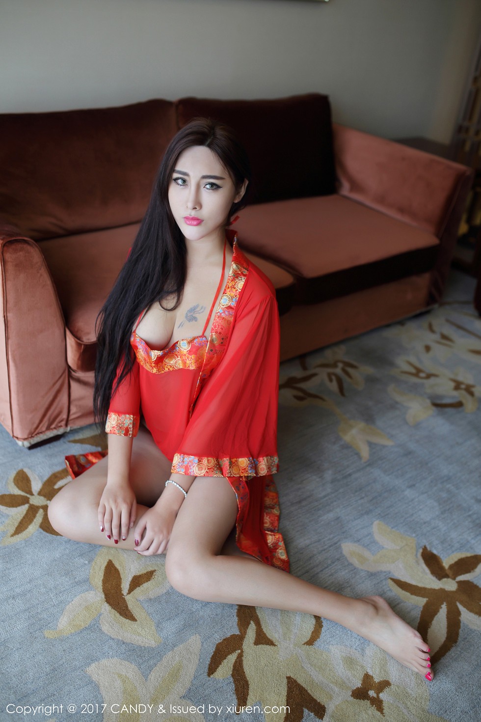 [Candy糖果画报]Vol.006_魅惑女神FoxYini孟狐狸私房情趣内衣半露豪乳诱惑写真53P