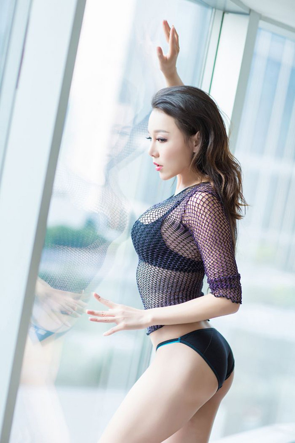 [IMISS爱蜜社]Vol.128_嫩模王沫儿SaSa性感白丝美腿傲人巨乳魅惑眼神写真50P
