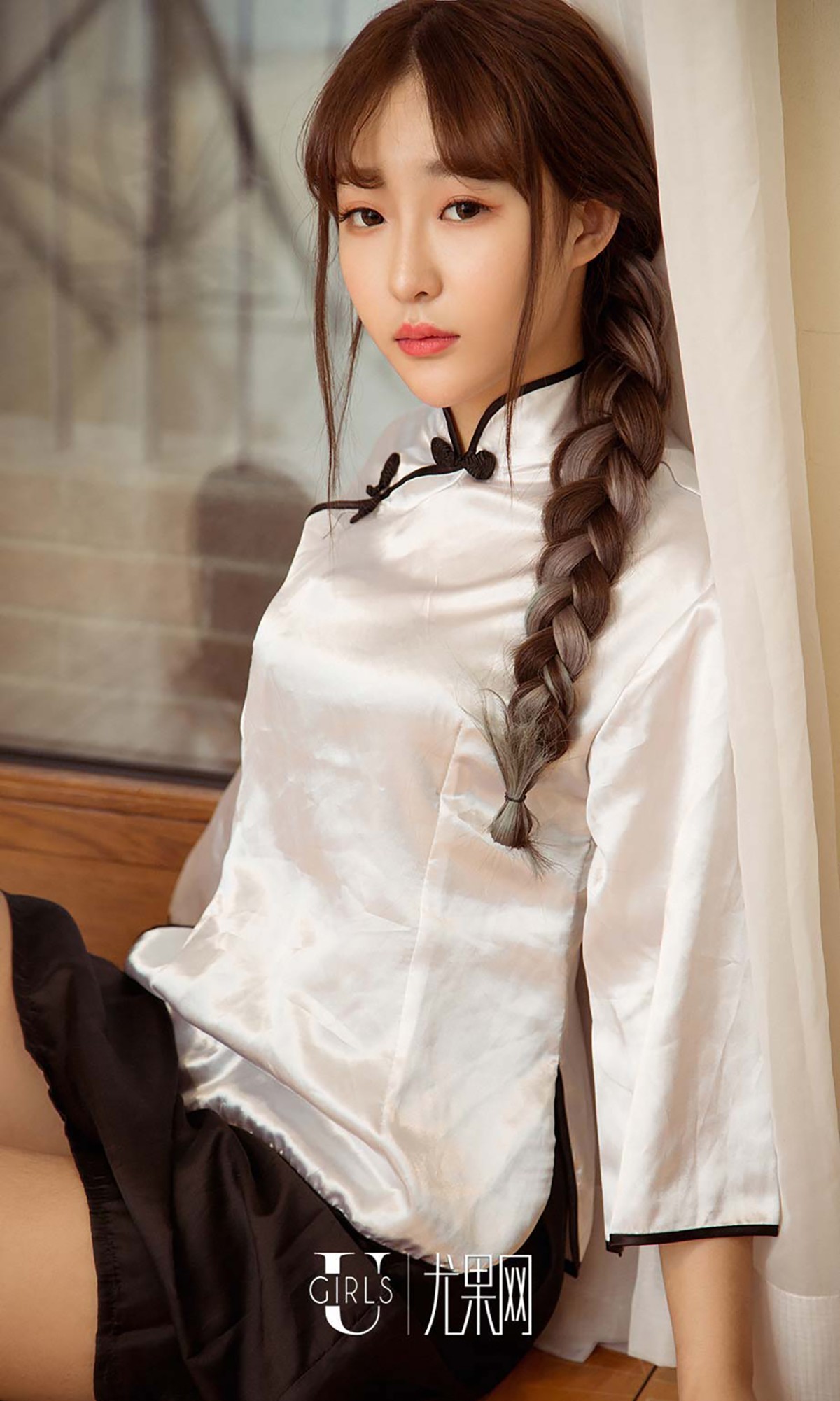 [Ugirls爱尤物]No.565_童颜巨乳嫩模含含居家水手服捆绑艺+蕾丝内衣完美诱惑写真40P