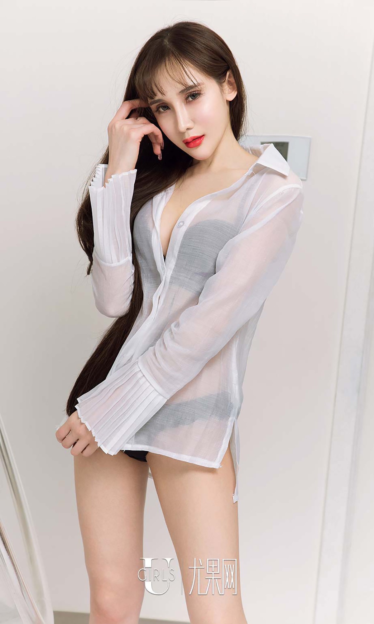 [Ugirls爱尤物]No.574_嫩模阿依努尔瓦娅超薄透视衬衣秀性感内衣白嫩豪乳诱惑写真40P