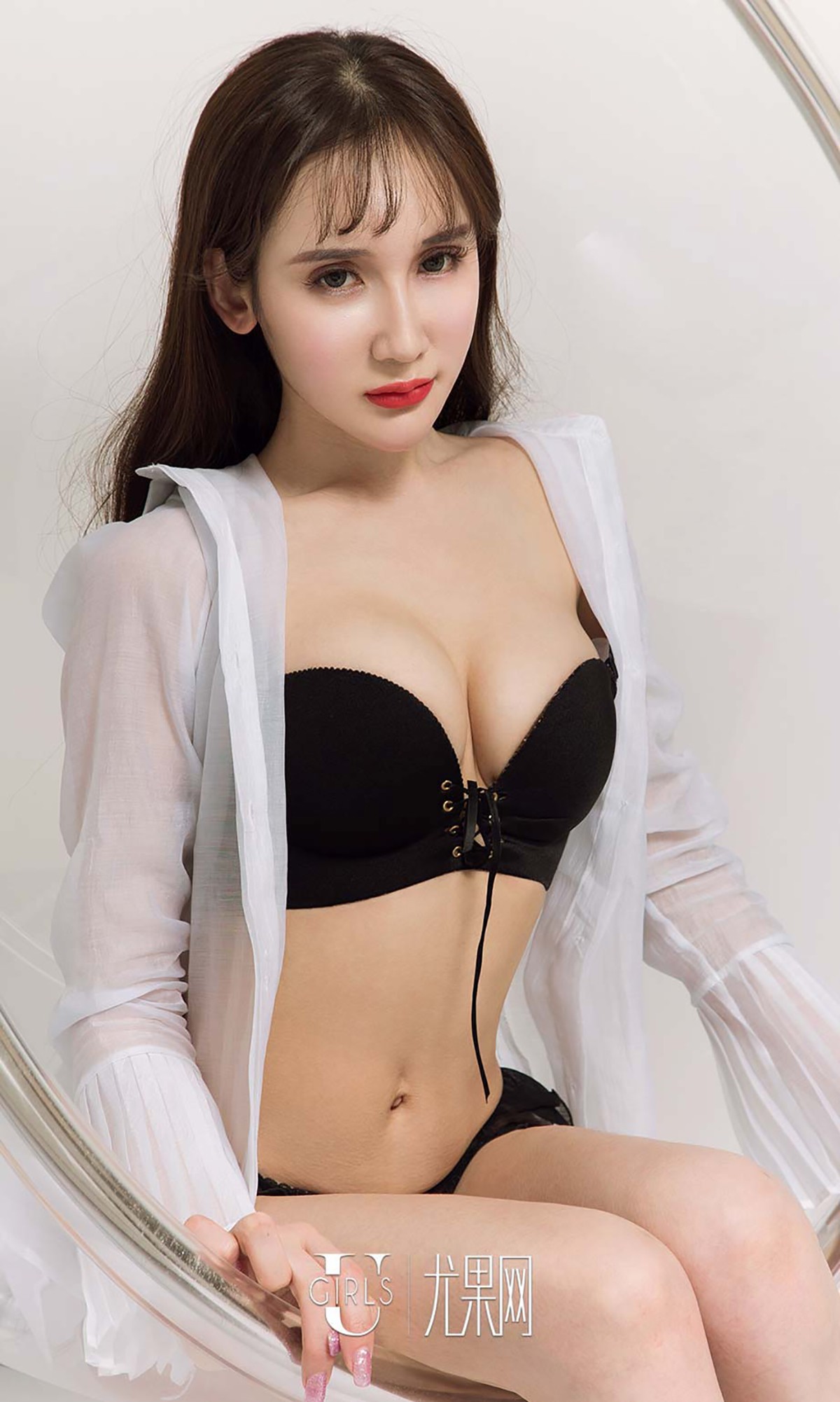 [Ugirls爱尤物]No.574_嫩模阿依努尔瓦娅超薄透视衬衣秀性感内衣白嫩豪乳诱惑写真40P