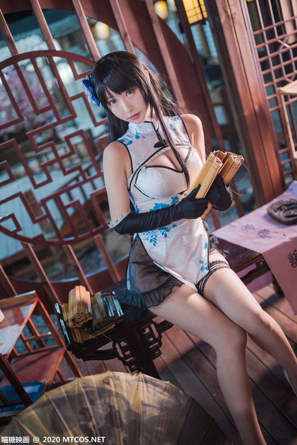[喵糖映画]HML.014_白色情趣旗袍美女居家私房黑色薄纱透视秀性感内裤诱惑写真14P