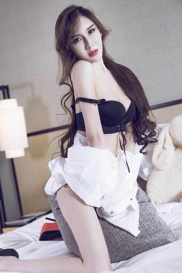 冷艳御姐瓦娅美腿丝袜吸引你眼球(图18)