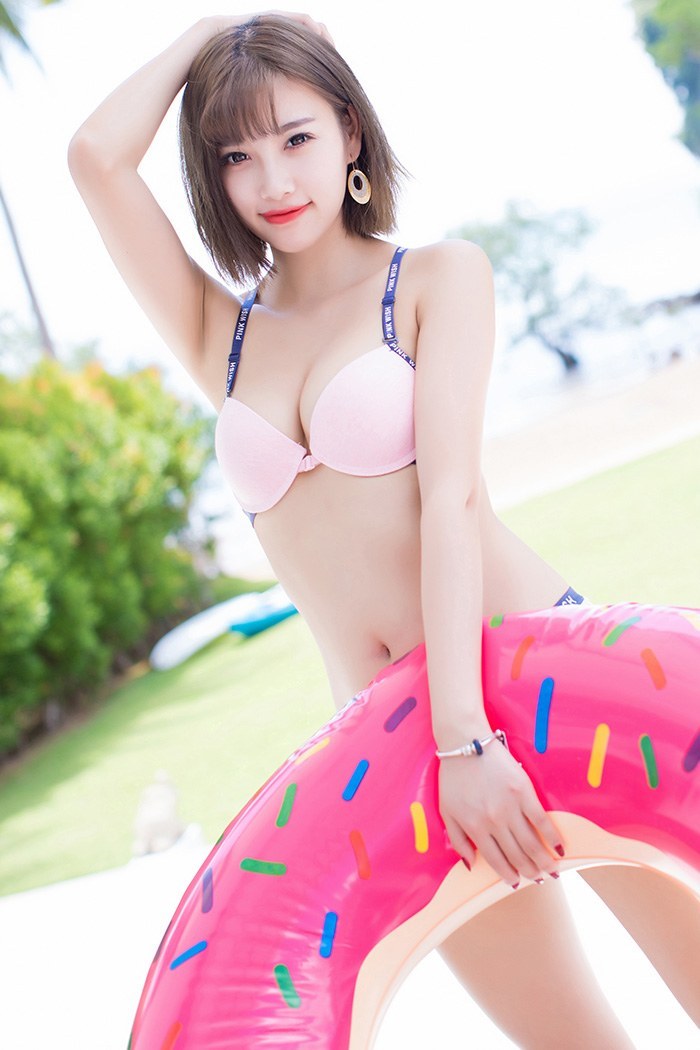 甜美嫩模杨晨晨性感比基尼诱惑足(图36)