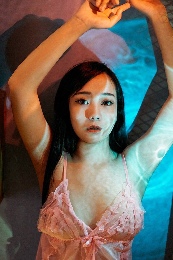 性感尤物瑞欣蜜乳娇躯让人流鼻血(图7)