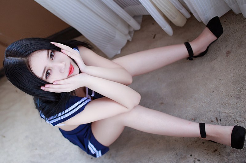 性感尤物轻褪制服手捧双乳诱惑足(图18)