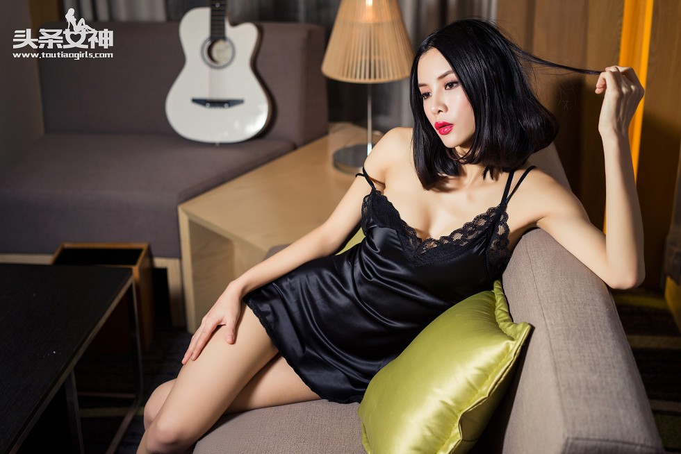 [Toutiao头条女神]No.037_嫩模媛媛寂寞让你如此美丽翘臀美胸性感写真32P