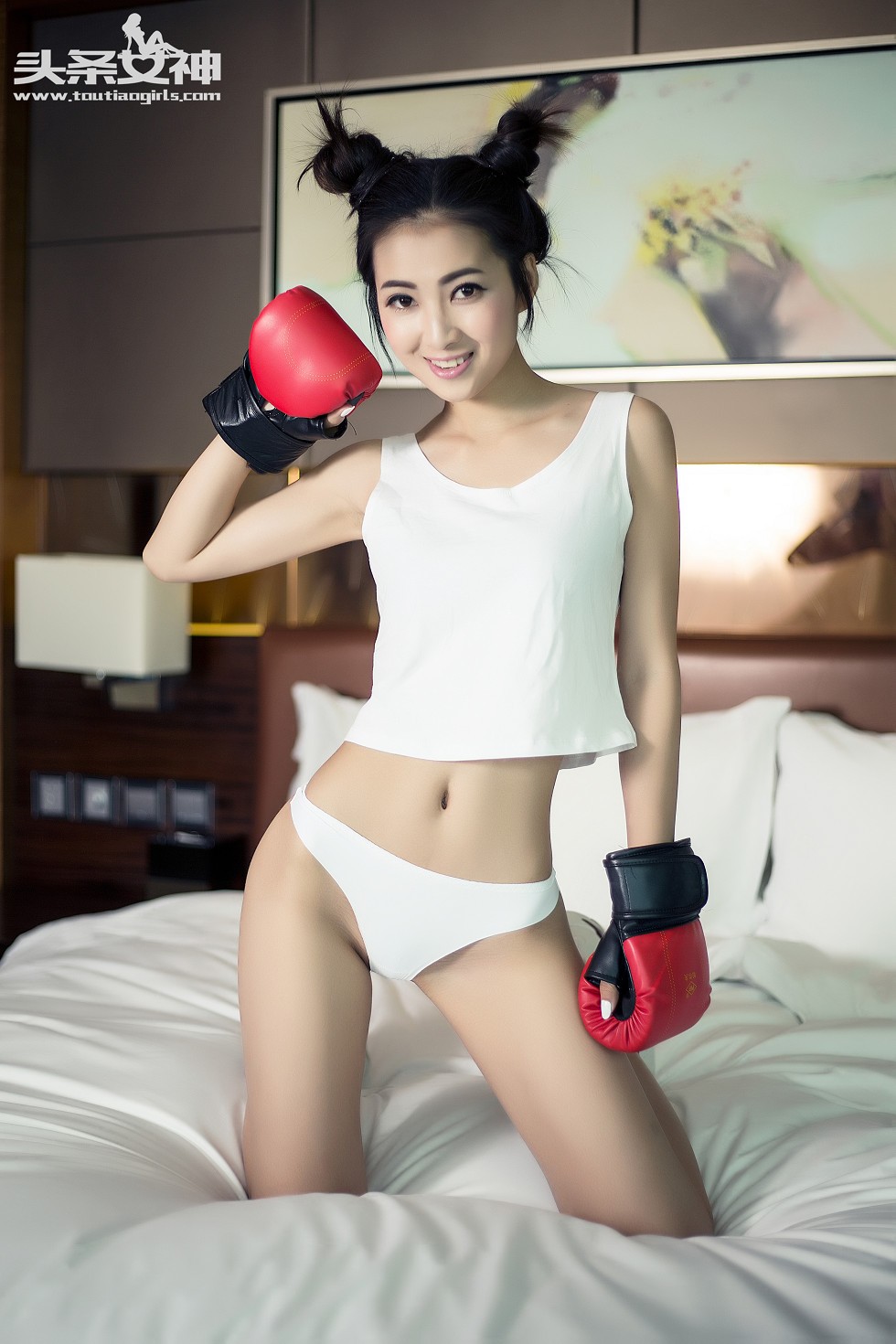 [Toutiao头条女神]No.043_嫩模萝莉张爽居家私房性感内裤秀白嫩美臀写真33P