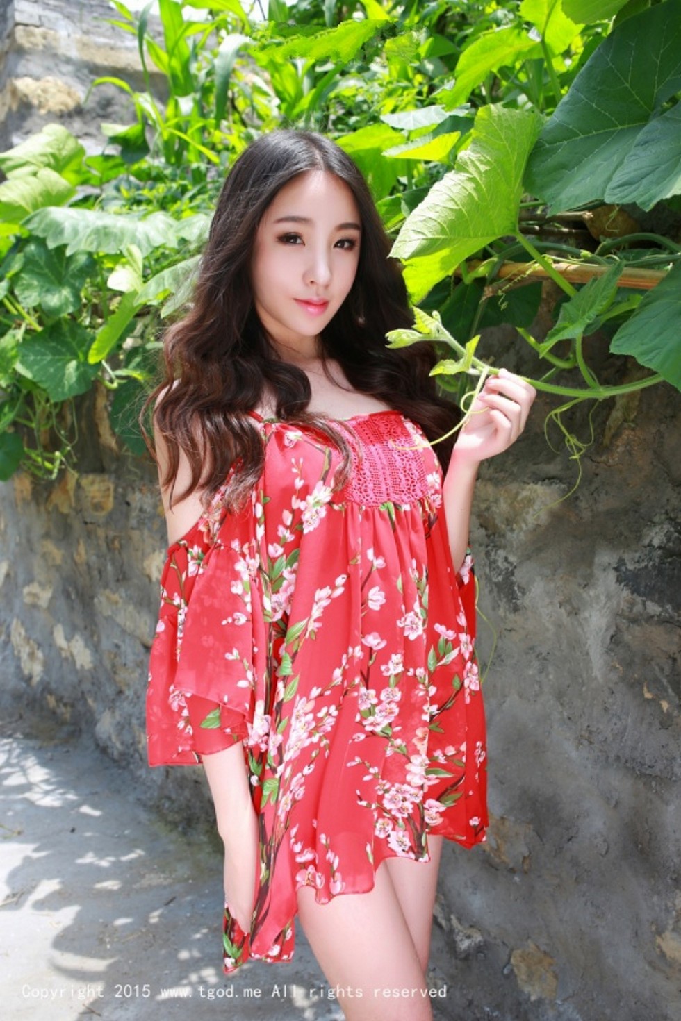 [TGOD推女神]2015.06.11_嫩模梓萱Crystal清新小溪旁俏皮邻家女孩写真41P