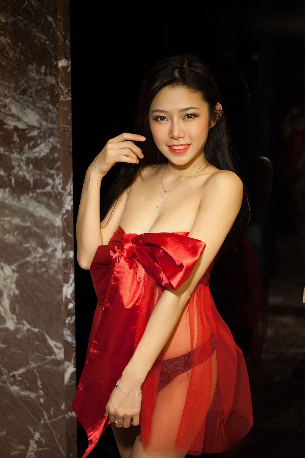 [TGOD推女神]2014.08.14_嫩模Luvian本能大尺度半裸上身豪乳诱惑写真70P