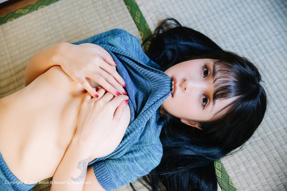 [BoLoli波萝社新刊]Vol.037_嫩模夏美酱人妻的诱惑黑色蕾丝情趣内衣完美诱惑写真40P