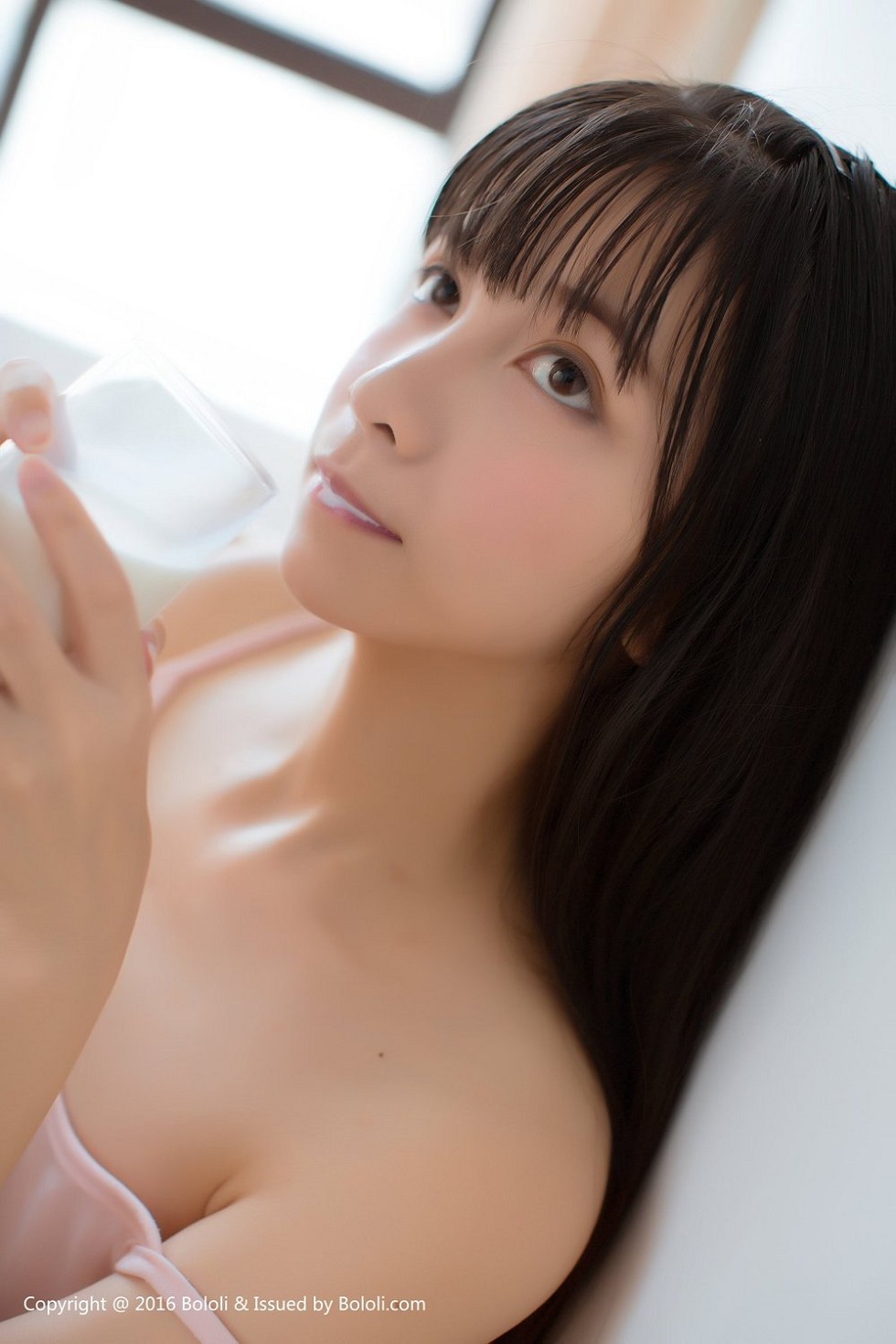 [BoLoli波萝社新刊]Vol.038_嫩模鱼丸居家真空睡衣闺房清爽迷人写真30P