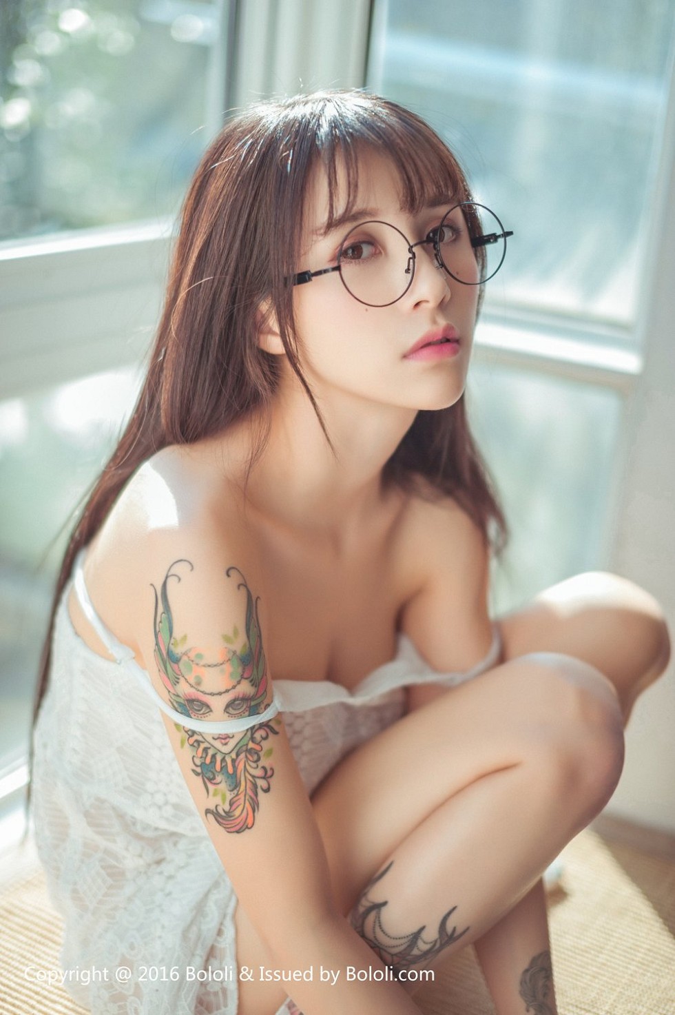 [BoLoli波萝社新刊]Vol.040_嫩模夏美酱卧室私房白色连身裙+蕾丝内裤完美诱惑写真87P
