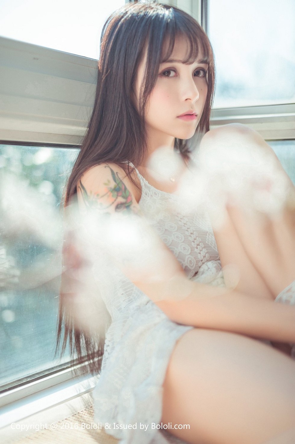 [BoLoli波萝社新刊]Vol.040_嫩模夏美酱卧室私房白色连身裙+蕾丝内裤完美诱惑写真87P