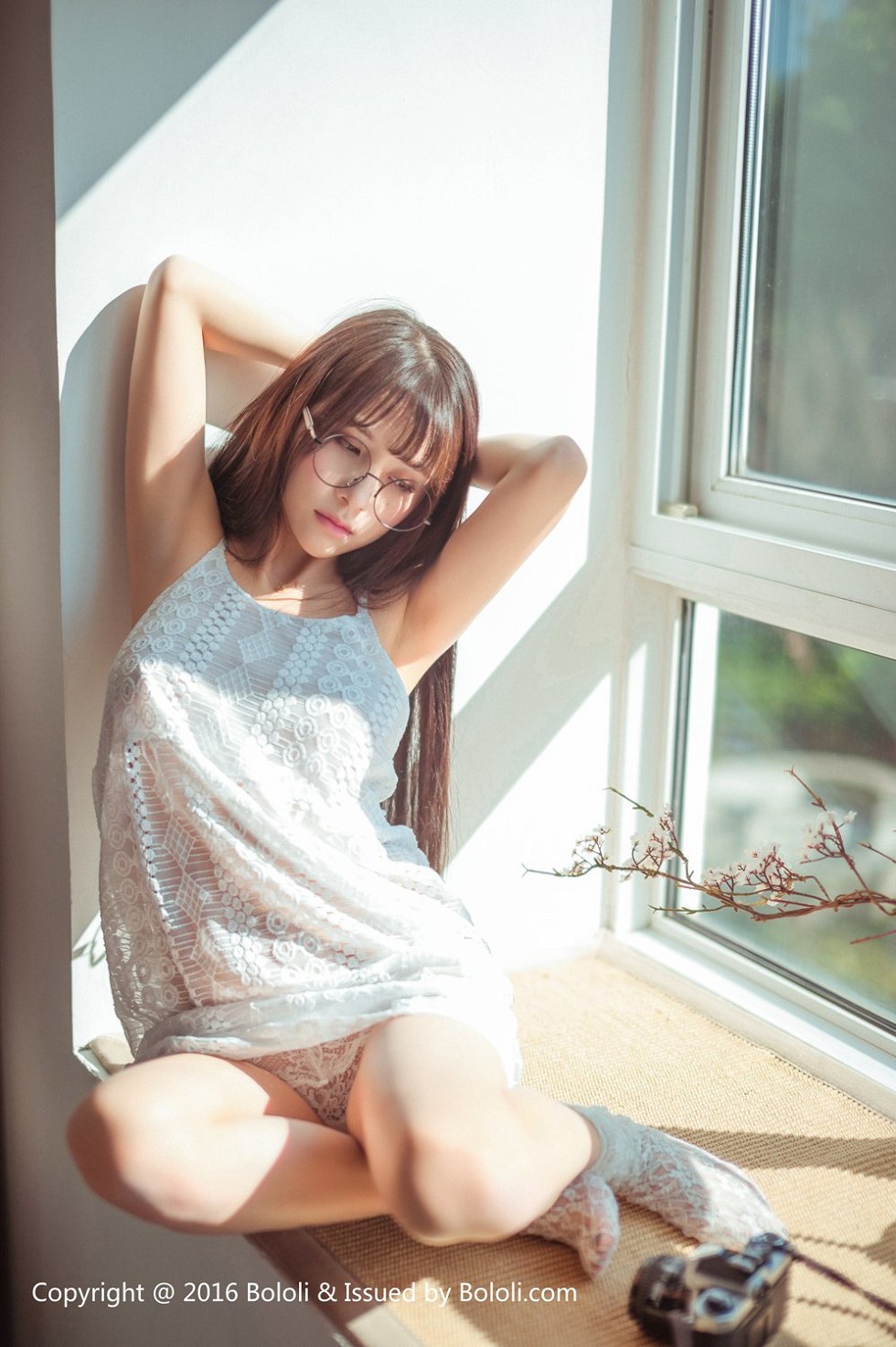 [BoLoli波萝社新刊]Vol.040_嫩模夏美酱卧室私房白色连身裙+蕾丝内裤完美诱惑写真87P