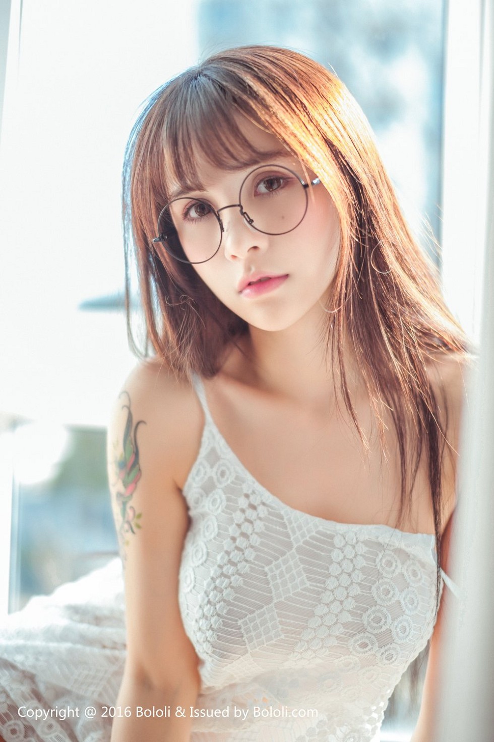 [BoLoli波萝社新刊]Vol.040_嫩模夏美酱卧室私房白色连身裙+蕾丝内裤完美诱惑写真87P