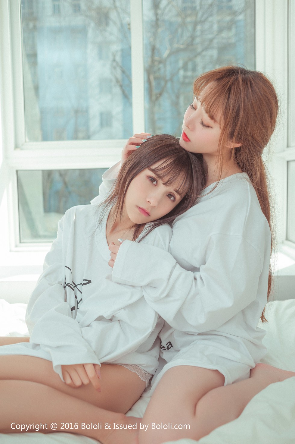 [BoLoli波萝社新刊]Vol.042_嫩模夏美酱＆柳侑绮大尺度私房半裸斗乳诱惑写真50P