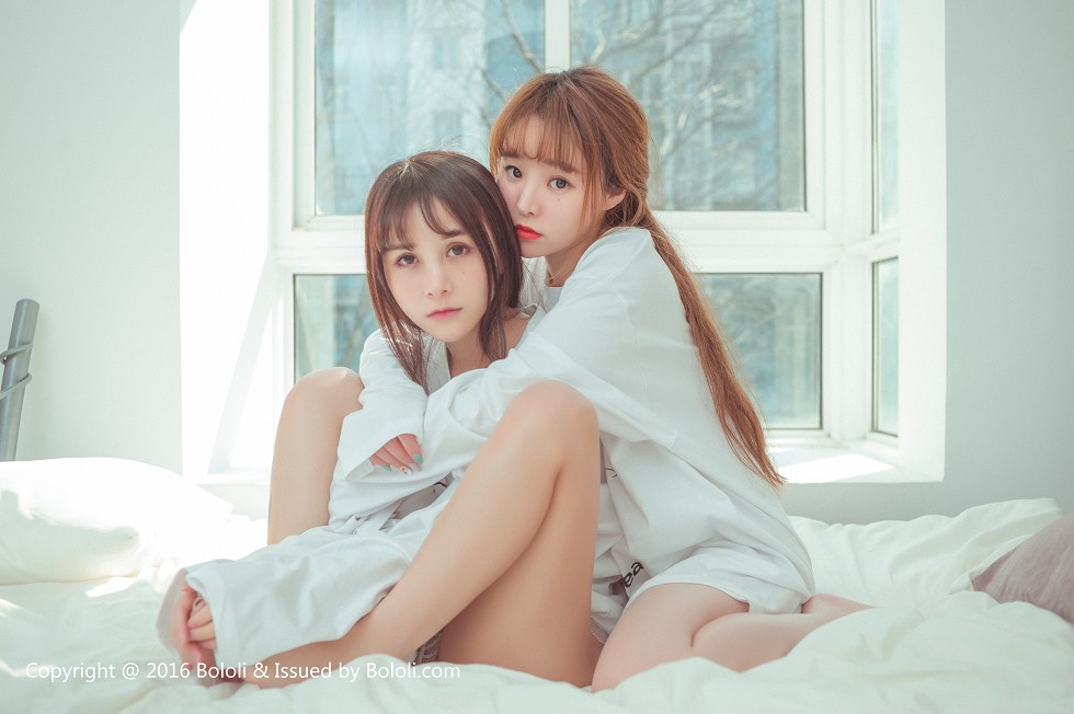 [BoLoli波萝社新刊]Vol.042_嫩模夏美酱＆柳侑绮大尺度私房半裸斗乳诱惑写真50P