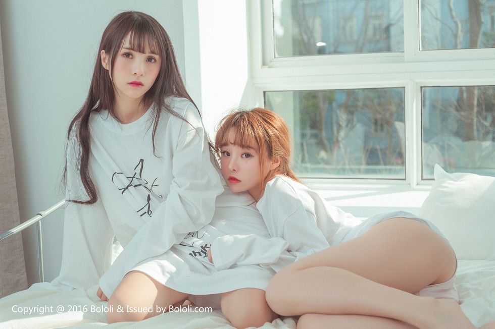 [BoLoli波萝社新刊]Vol.042_嫩模夏美酱＆柳侑绮大尺度私房半裸斗乳诱惑写真50P