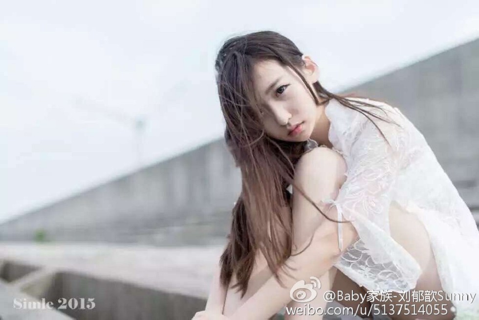 电眼嫩模刘郁歆超性感情趣内衣Cosplay系列童颜巨乳写真59P