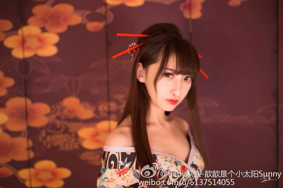 电眼嫩模刘郁歆超性感情趣内衣Cosplay系列童颜巨乳写真59P