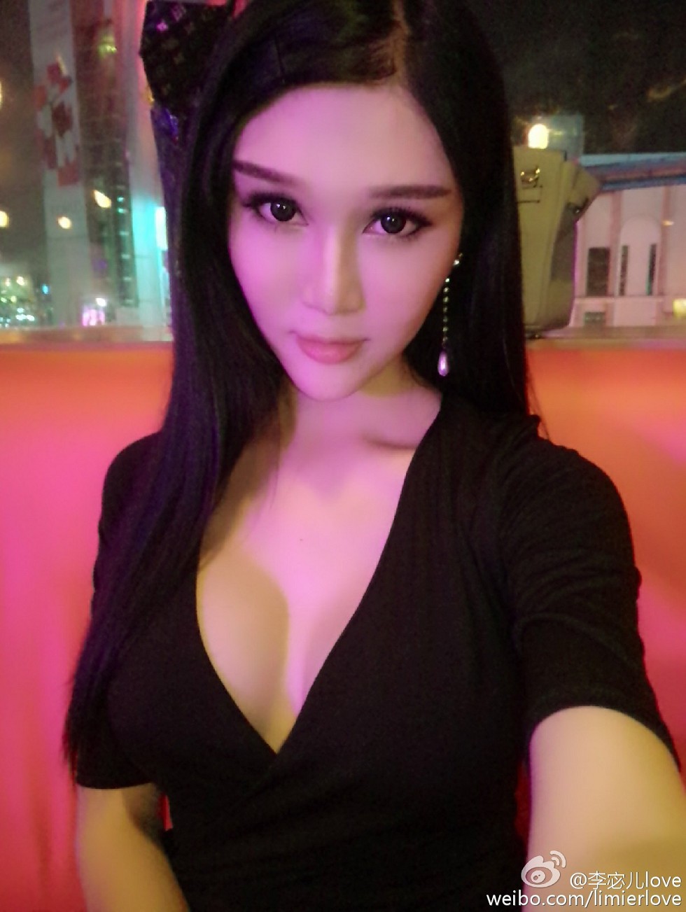 国产嫩模湿吻女神李宓儿高颜值大尺度美胸豪乳海量性感写真111P