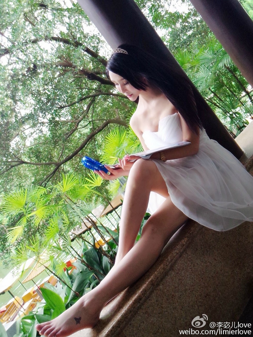 国产嫩模湿吻女神李宓儿高颜值大尺度美胸豪乳海量性感写真111P