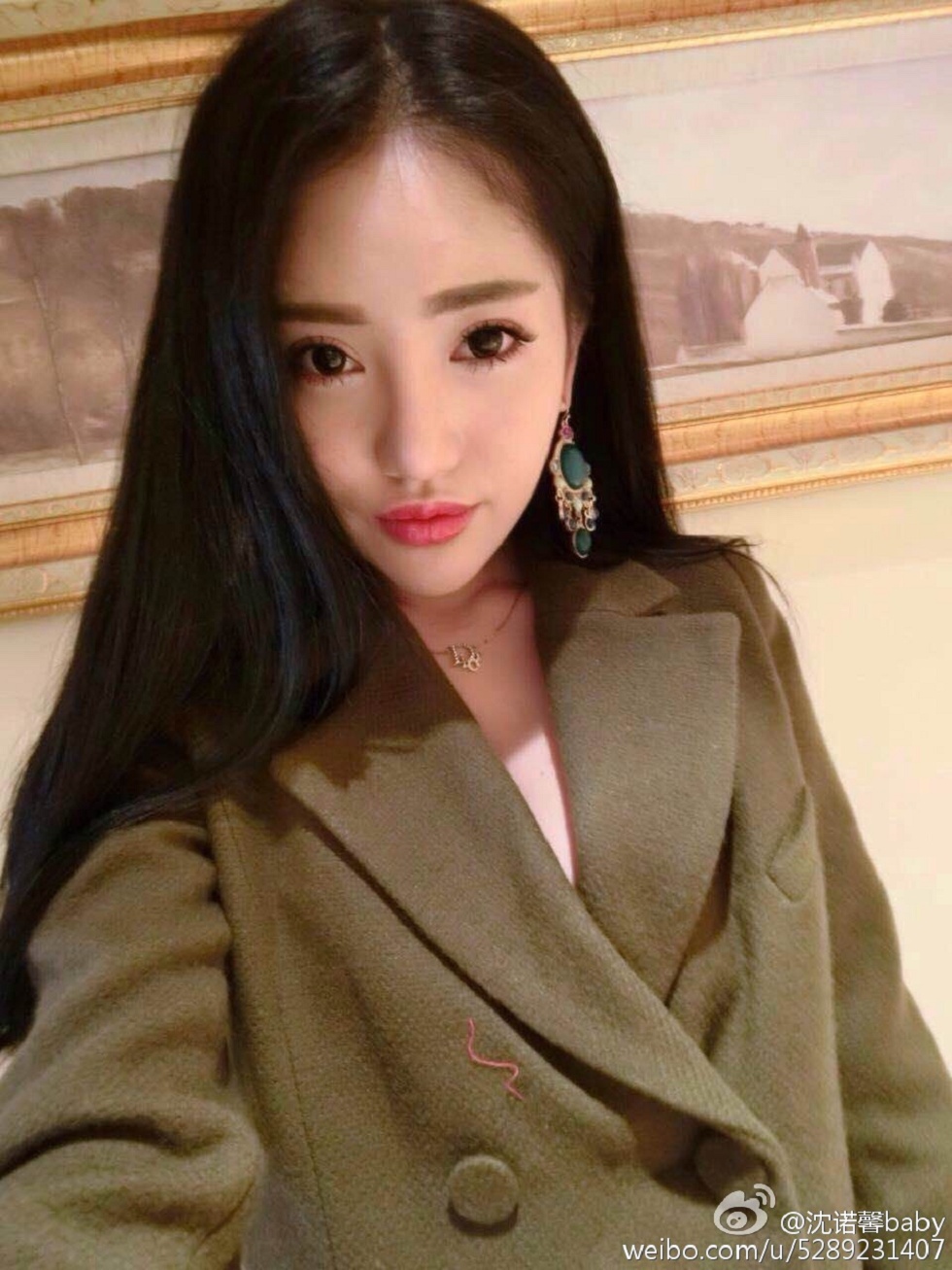 美女嫩模沈诺馨性感S曲线完美身材喷血微博海量写真225P