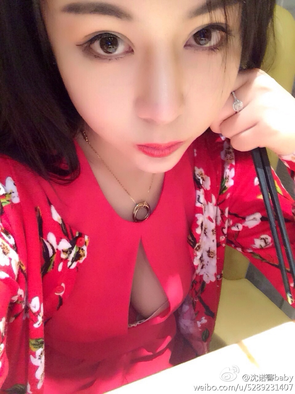 美女嫩模沈诺馨性感S曲线完美身材喷血微博海量写真225P