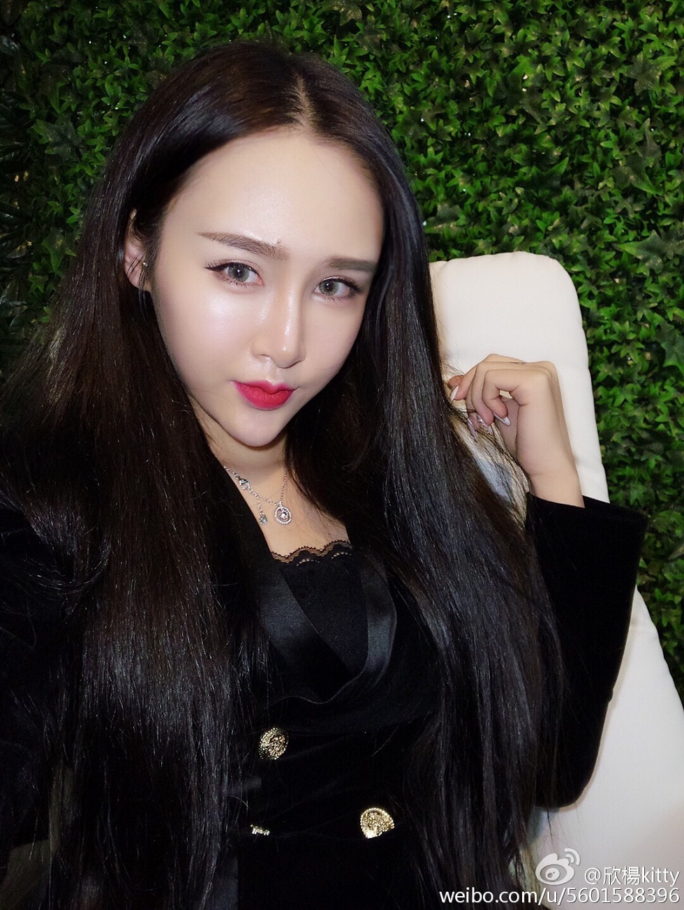 鲜肉嫩模欣杨Kitty完美身材性感微博系列写真105P