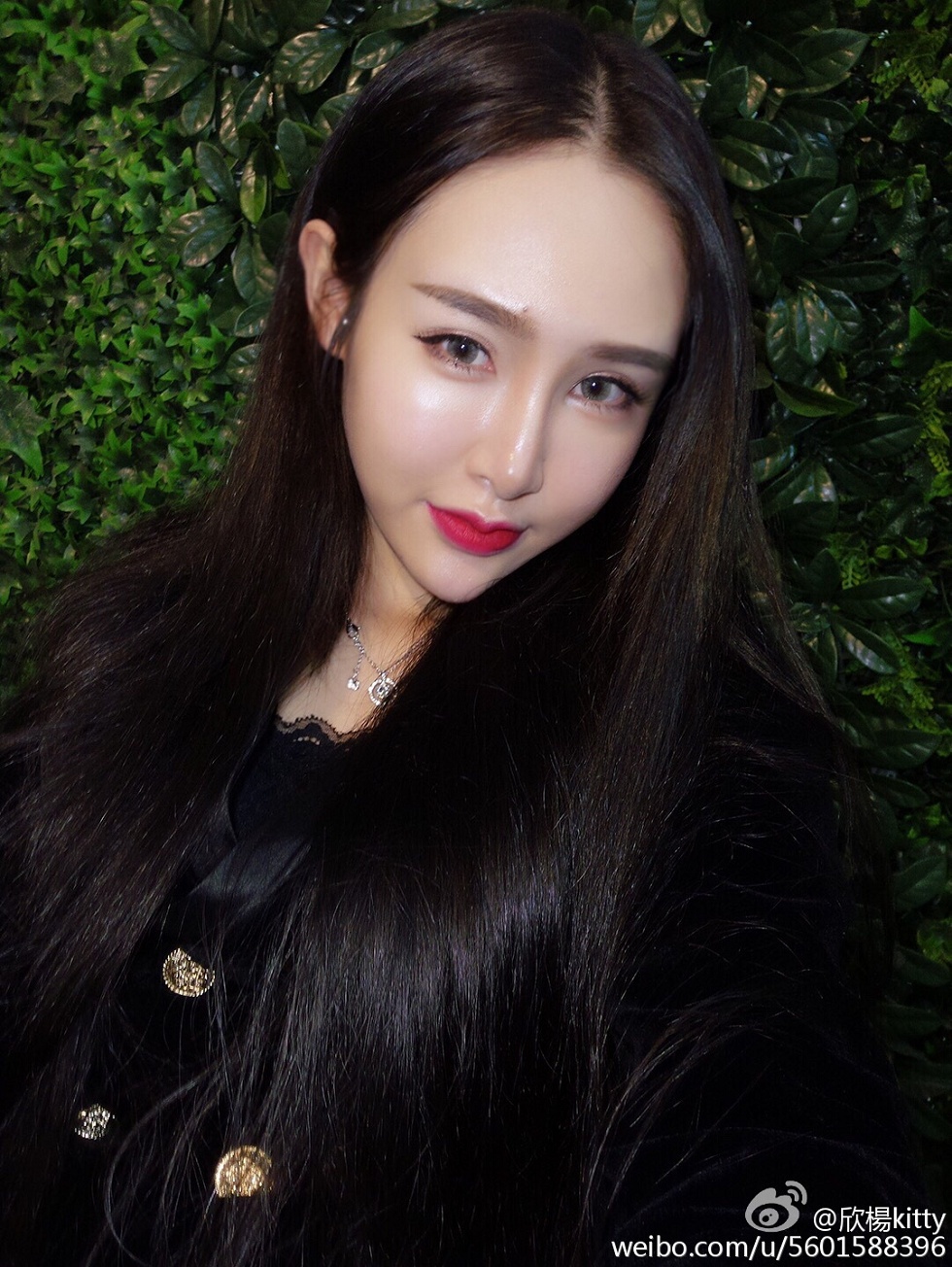 鲜肉嫩模欣杨Kitty完美身材性感微博系列写真105P