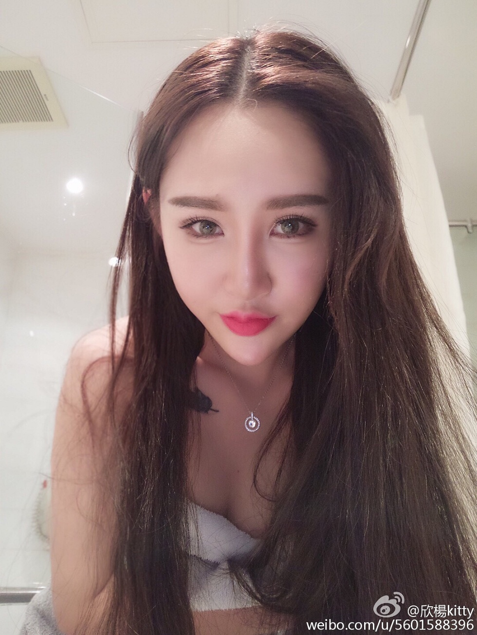 鲜肉嫩模欣杨Kitty完美身材性感微博系列写真105P
