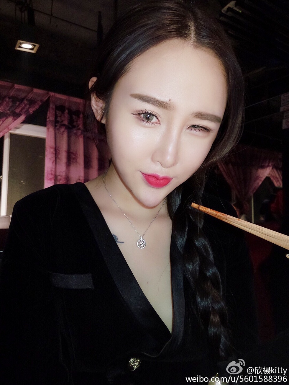 鲜肉嫩模欣杨Kitty完美身材性感微博系列写真105P