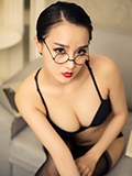 黑色丝袜姐姐周夕爱蜜桃臀丰乳秀色可餐