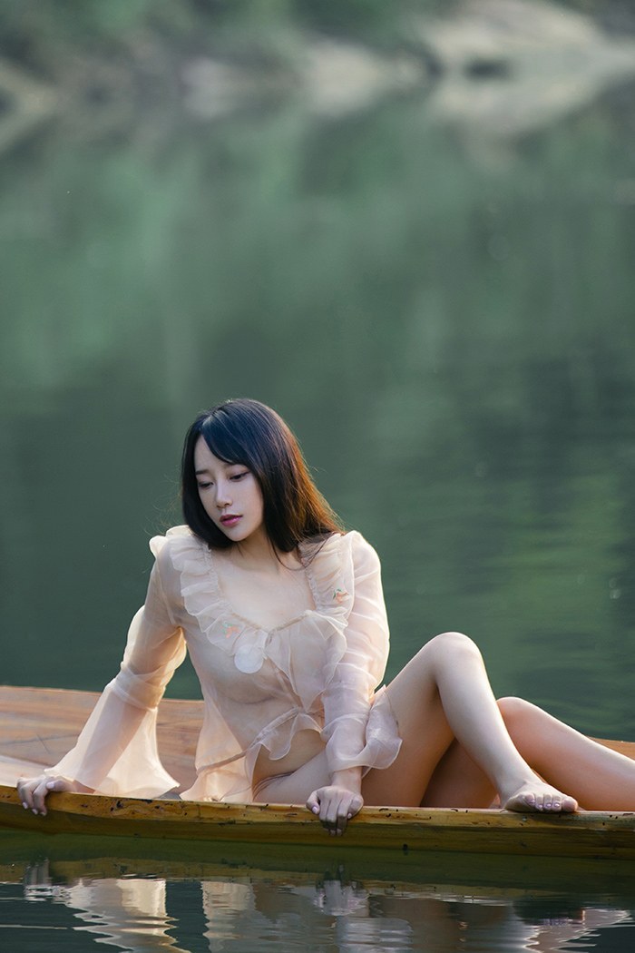 极品嫩模何嘉颖丰乳肥臀撩人心扉(图60)