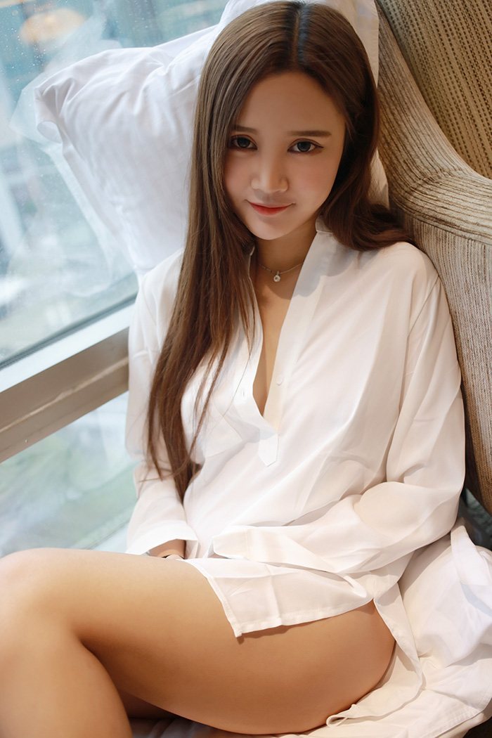 少女姗姗真空上阵玉乳翘臀看点足(图34)