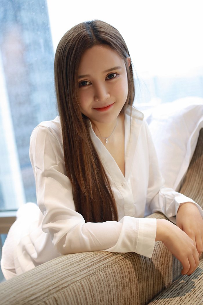 少女姗姗真空上阵玉乳翘臀看点足(图40)