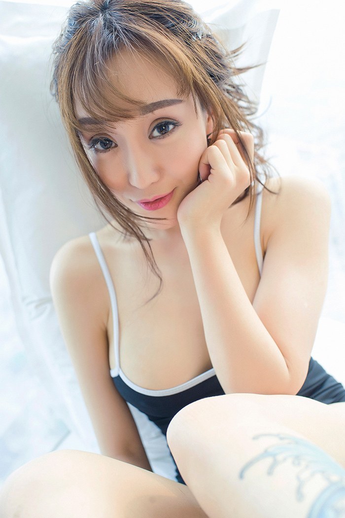 尤果美人顾灿性感比基尼秀白嫩美乳(图8)