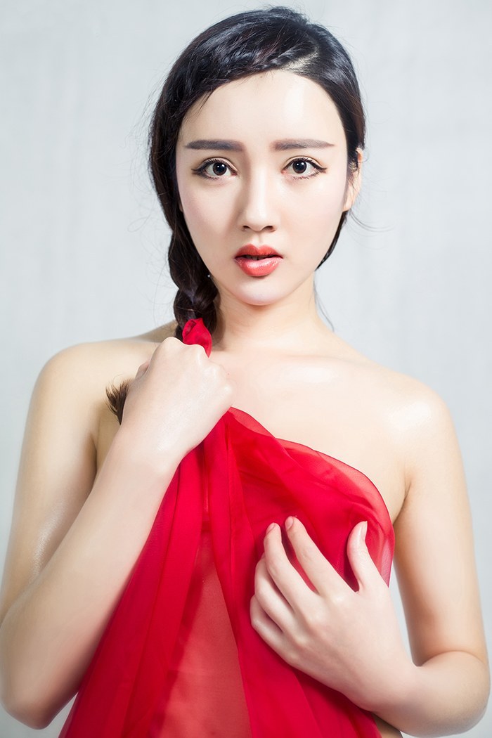 气质女神郭婉婷红纱遮身妩媚动人(图29)
