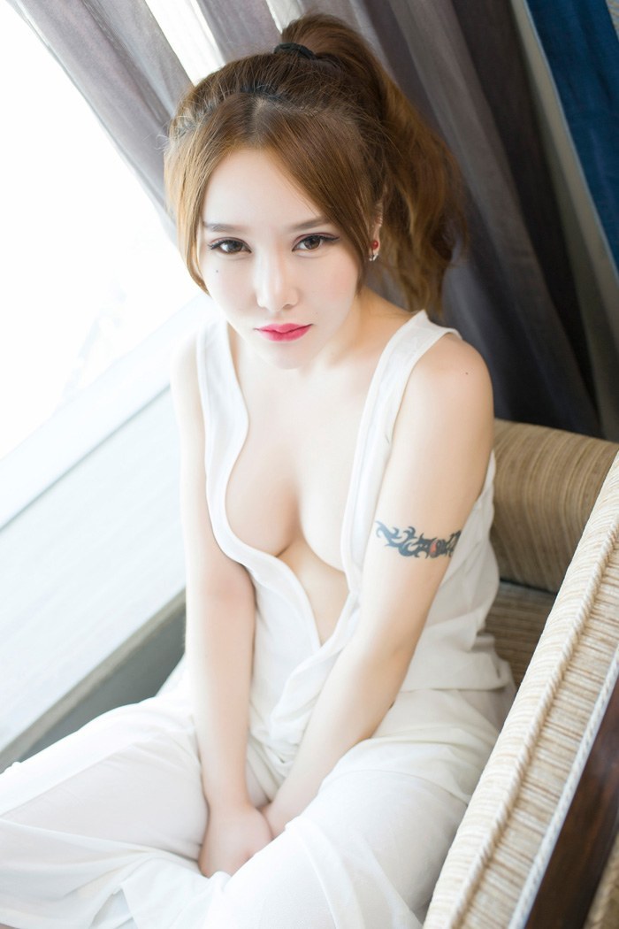 大胸妹佑熙薄纱镂空隐现傲人豪乳(图26)