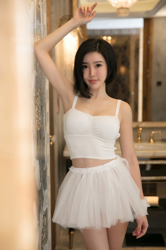 少妇何晨曦圆润双峰叫人爱不释手(图17)