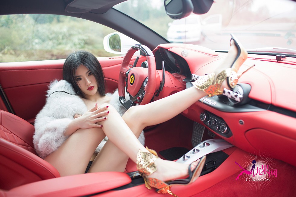 [Ugirls尤果网]E051_嫩模金子熙户外大尺度薄纱秀豪乳美臀诱惑写真45P