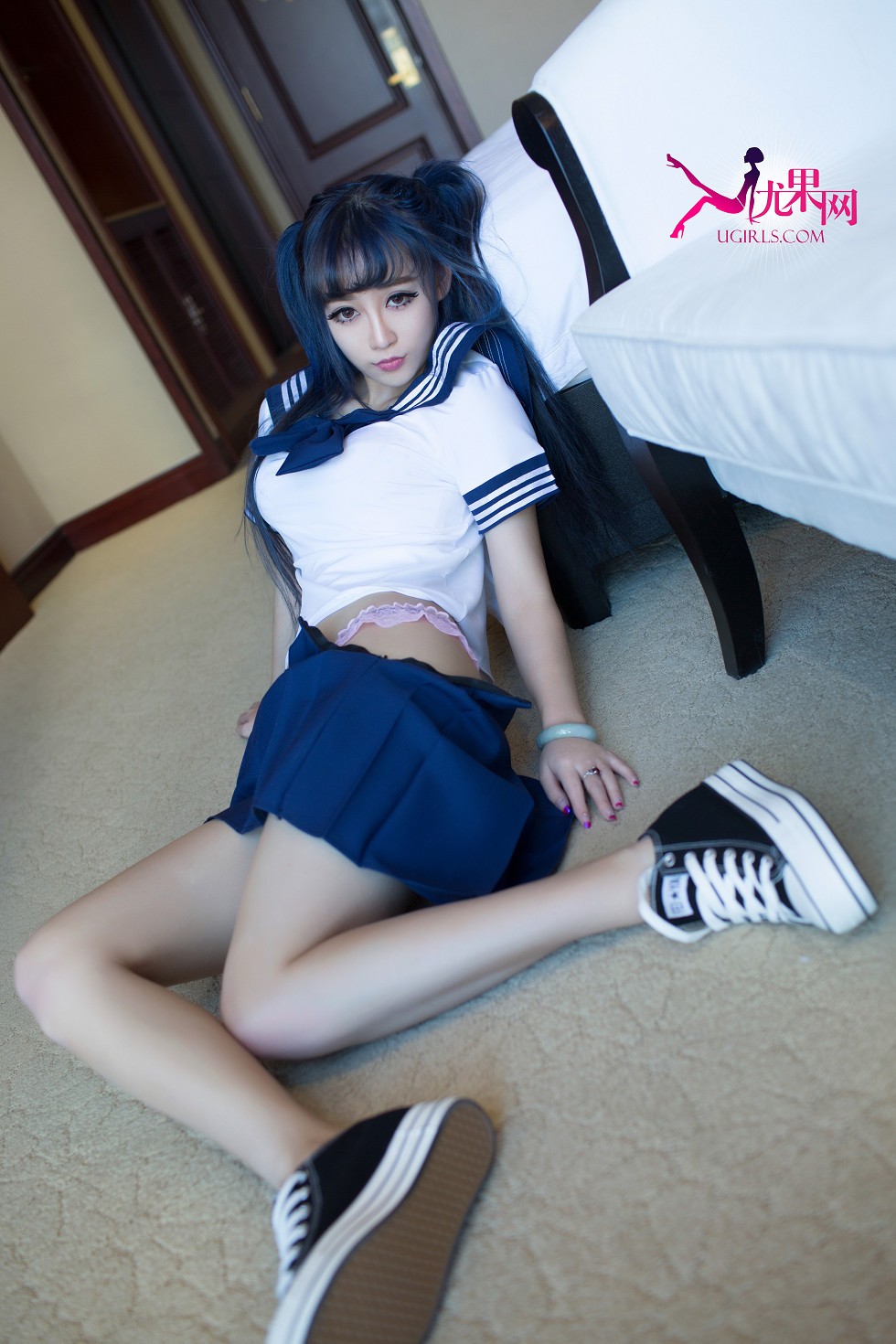 [Ugirls尤果网]U053_萝莉小可爱黑色蕾丝内衣完美曲线翘臀诱惑写真65P