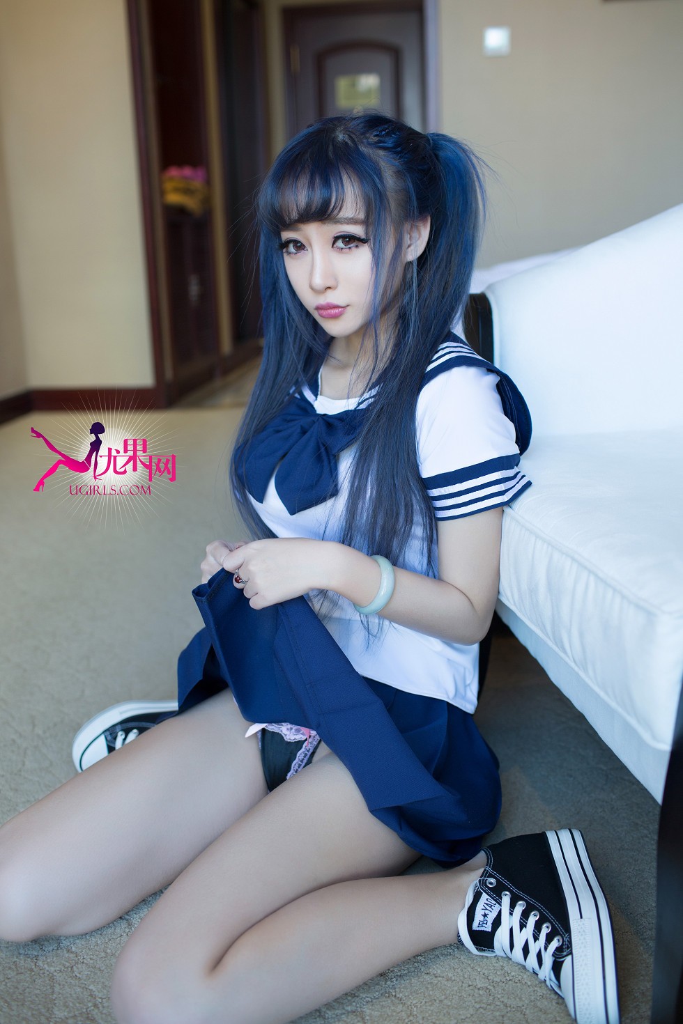 [Ugirls尤果网]U053_萝莉小可爱黑色蕾丝内衣完美曲线翘臀诱惑写真65P
