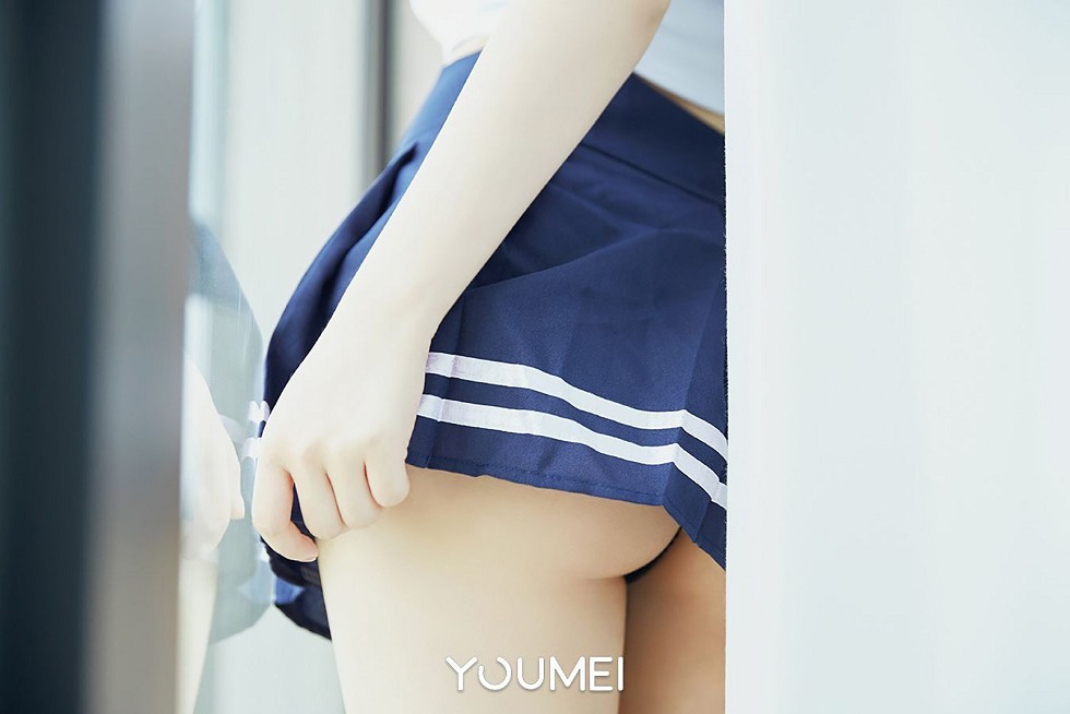 [YouMei尤美]Vol.066_嫩模绯月樱-Cherry性感学生制服撩裙露黑色丁字裤诱惑写真23P